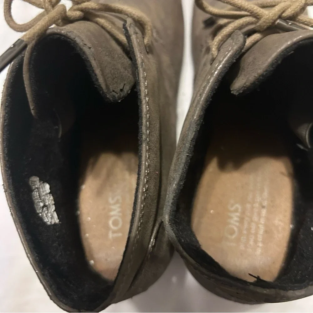TOMS Women's Gray Suede Wedge Booties – Size 8,‎ Lace-Up Ankle Boots
